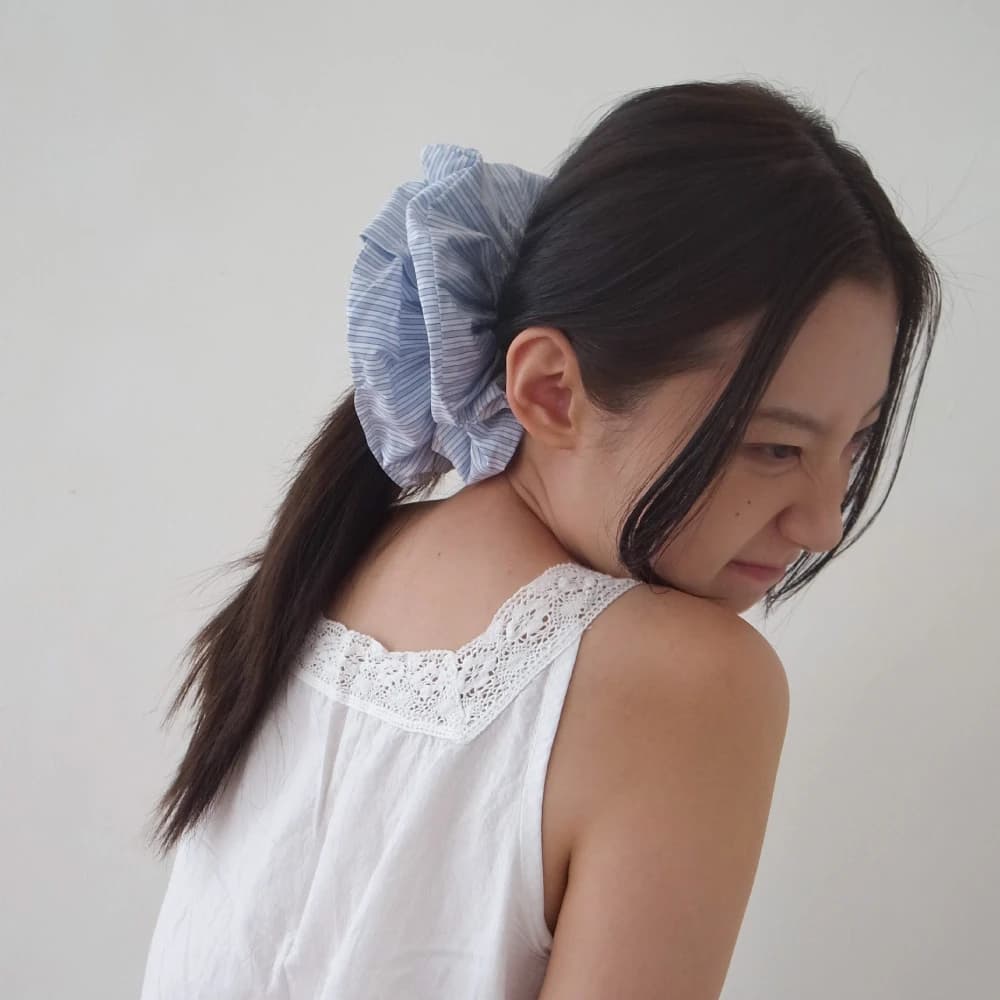 FLAT DONUT SCRUNCHIE (STRIPED)