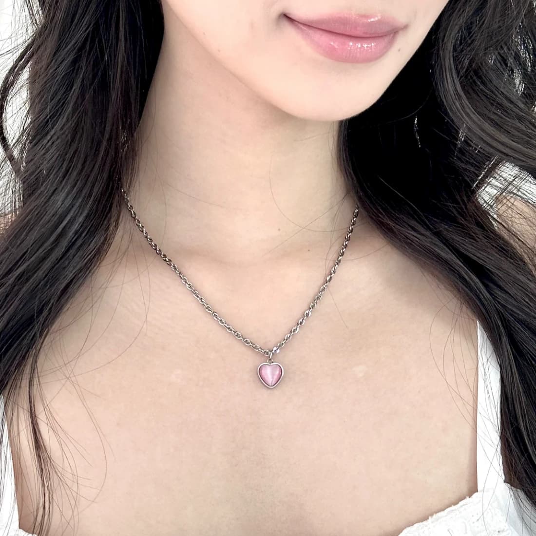 Love tint necklace