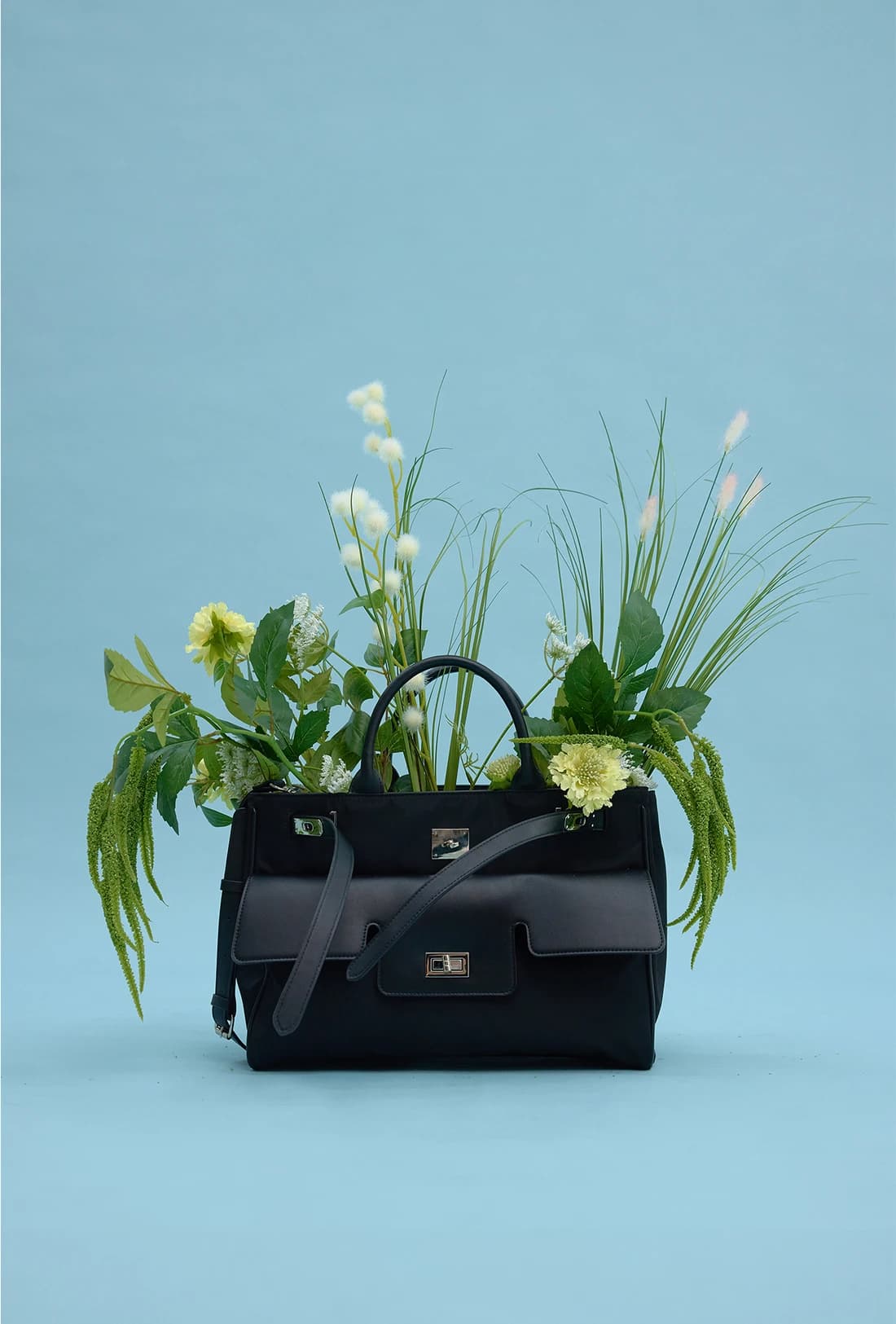 CARRYAN BAG BLACK