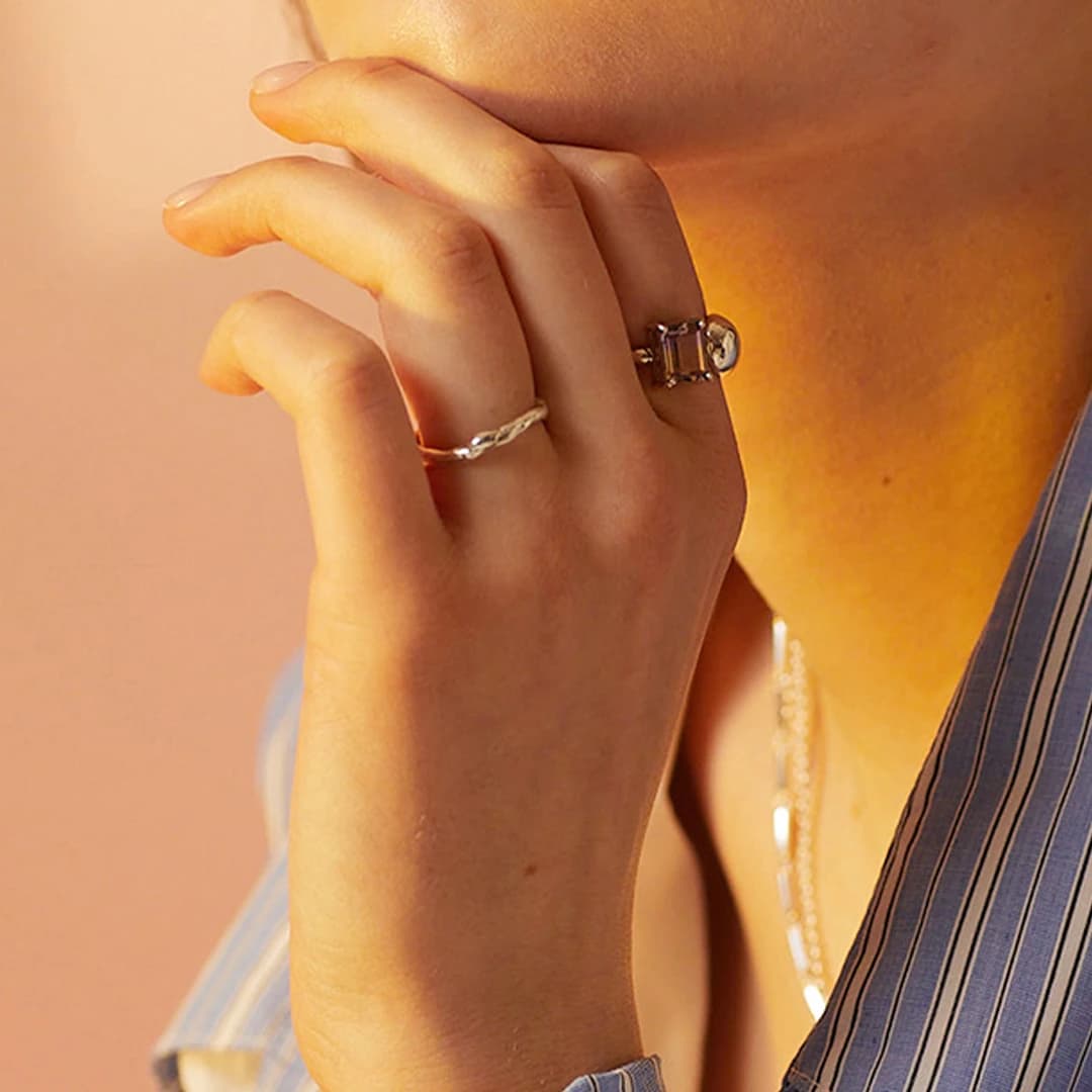 R12 [The light of 6:17pm]