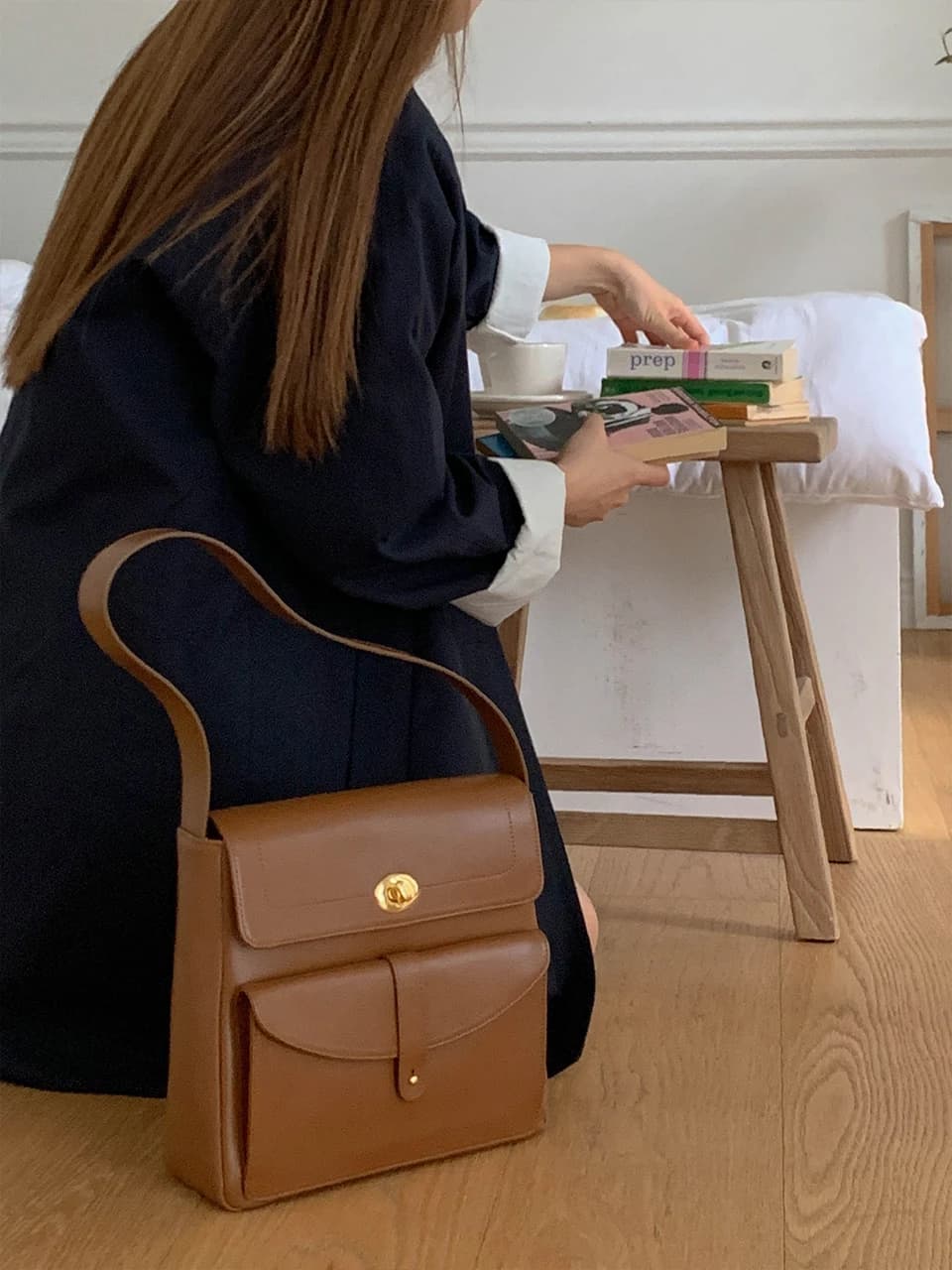 EMILY SHOULDER BAG (milk brown)