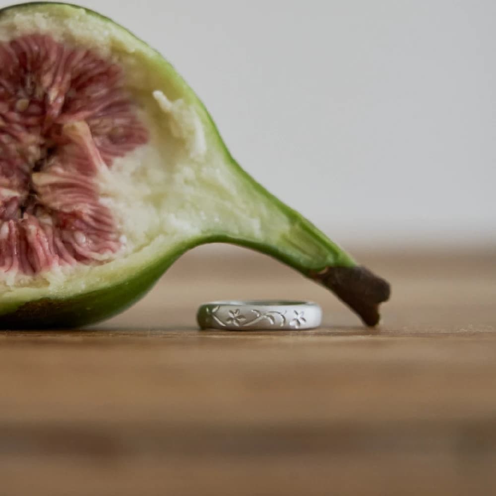 Pooleaf signet ring 1