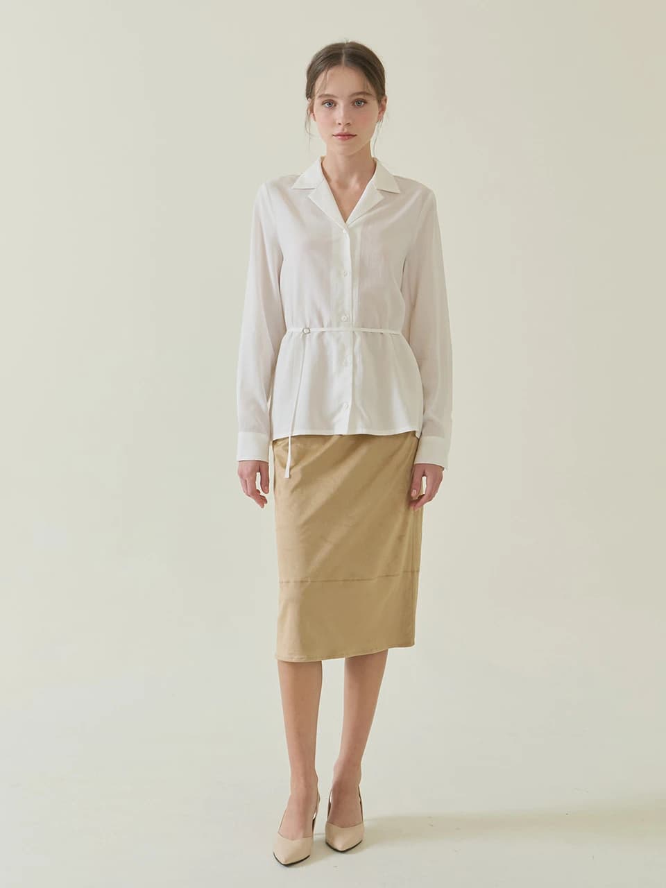 Velin Suede H-Line Skirt _ Soft Beige