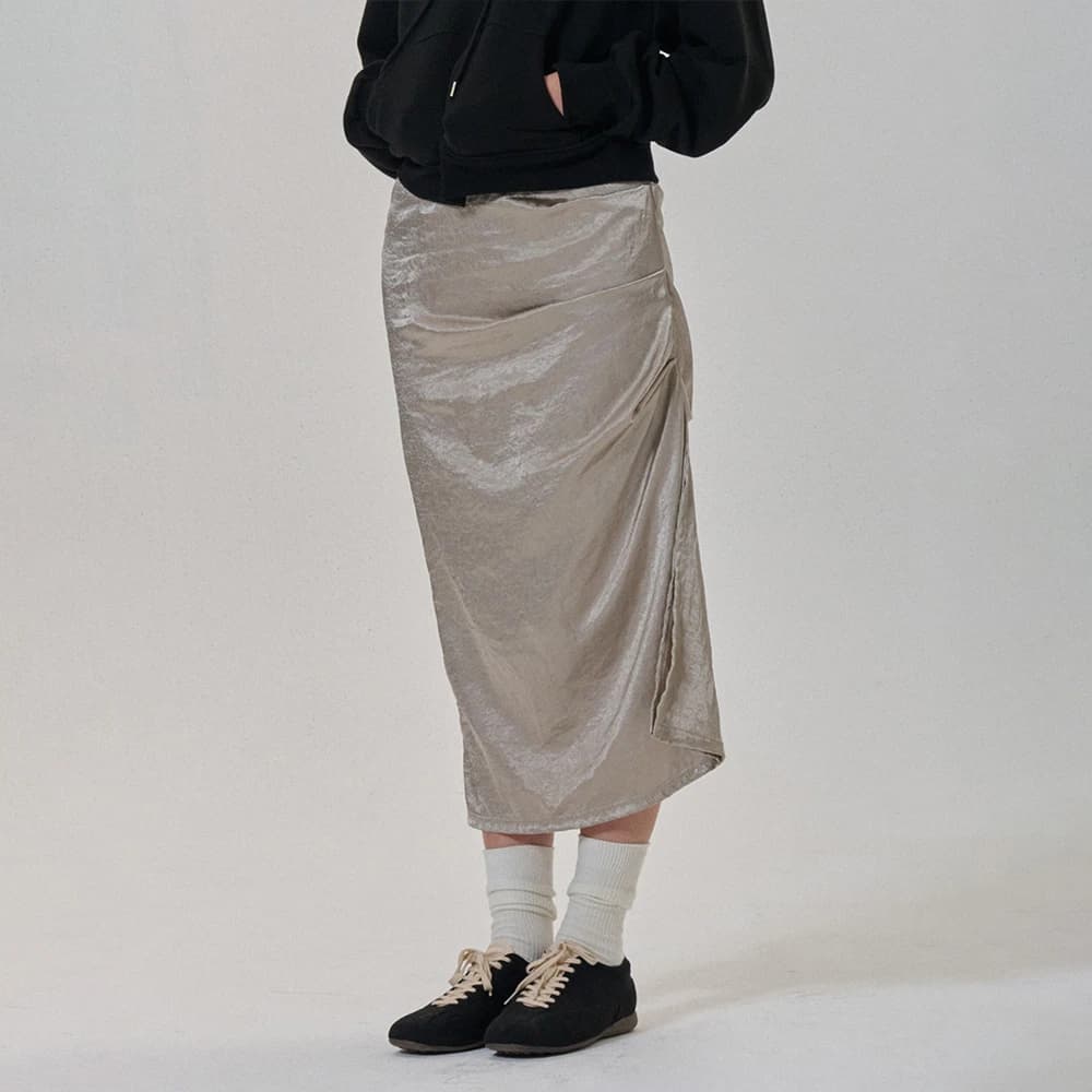 PIN TUCK SILK LONG SKIRT BEIGE