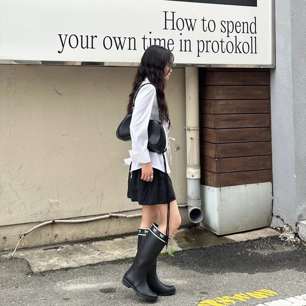 Lace Ribbon Rainboots - Black