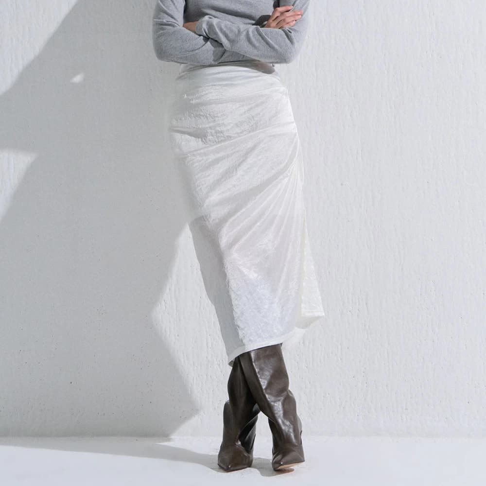 PIN TUCK SILK LONG SKIRT WHITE