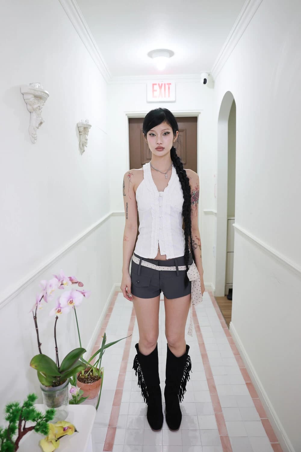 [Pink orchid house] Frill halterneck sleeveless