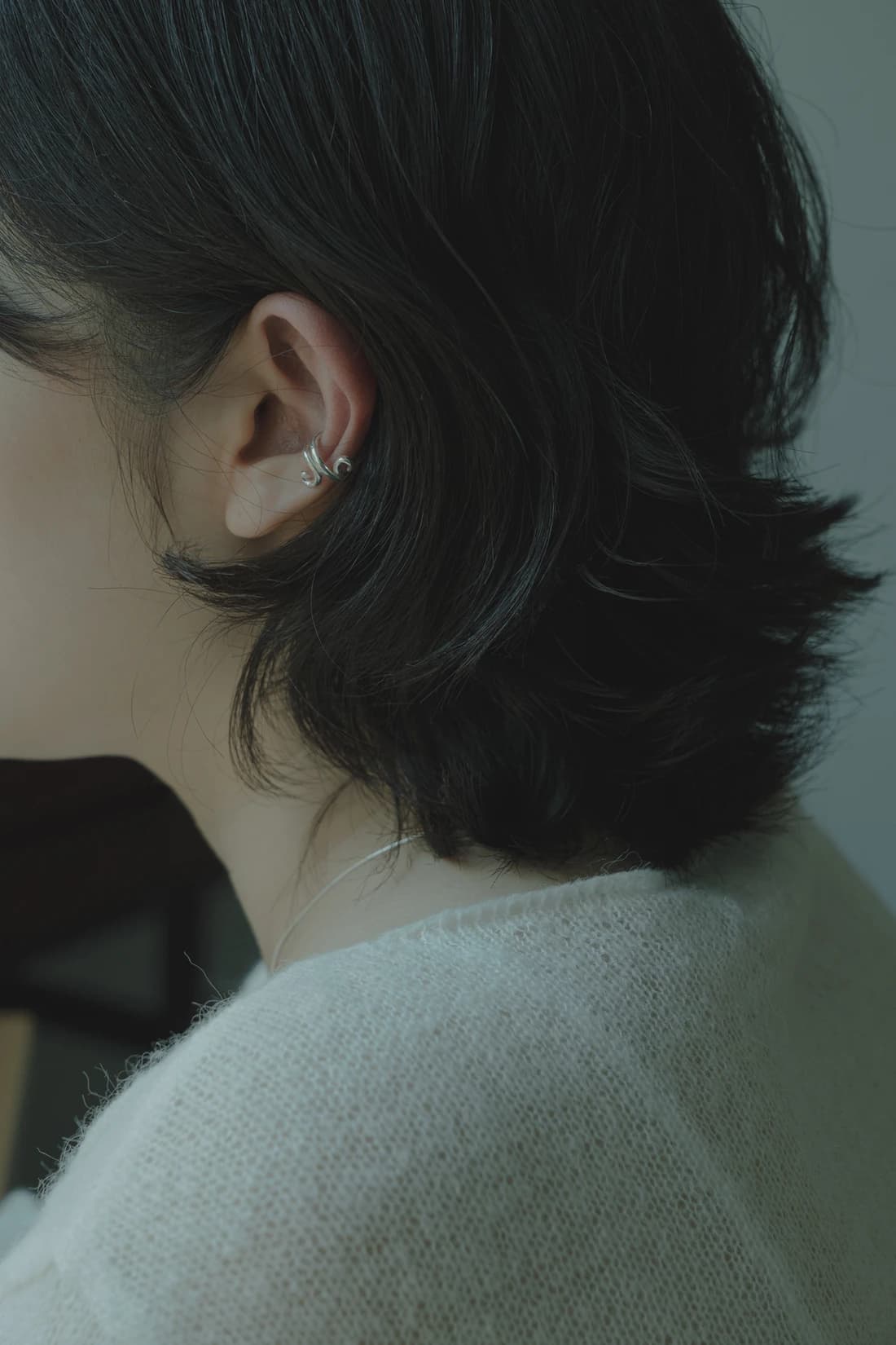 Wavy earcuff