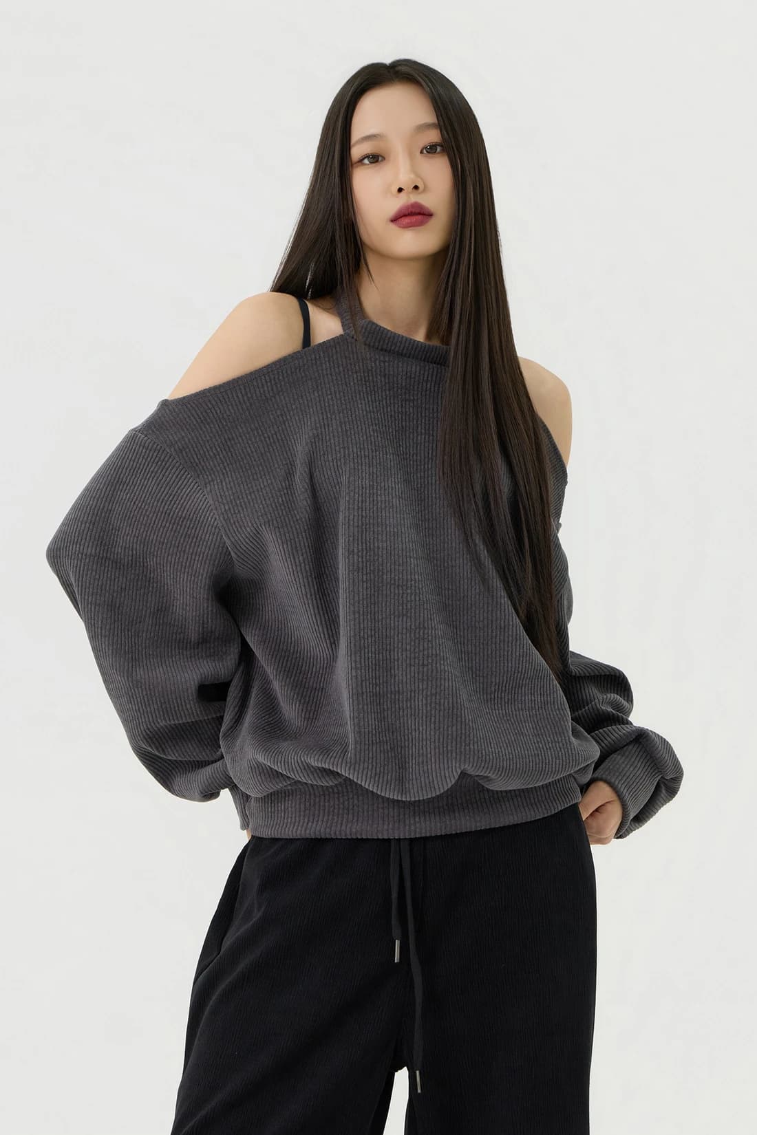 カットアウト ホルターネック スウェット ロングTシャツ - Charcoal