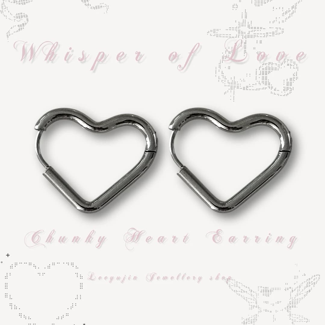Chunky heart earring