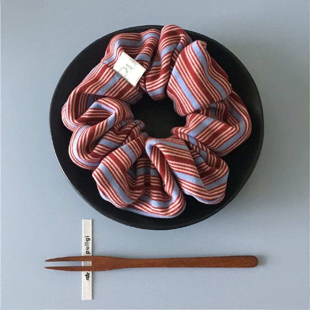 TOKYO DONUT SCRUNCHIE (BENISORA)