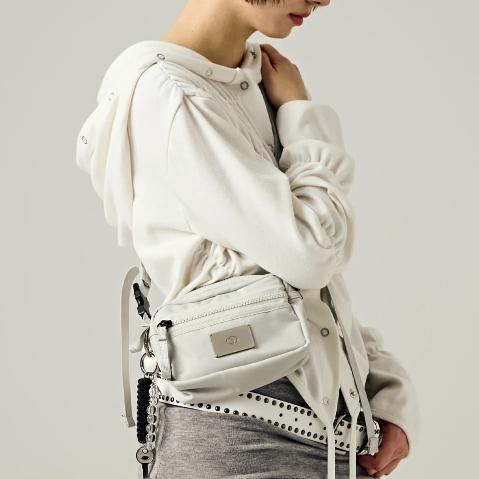 SYMBOL NYLON SHAKOSH CROSS BAG [GRAY]