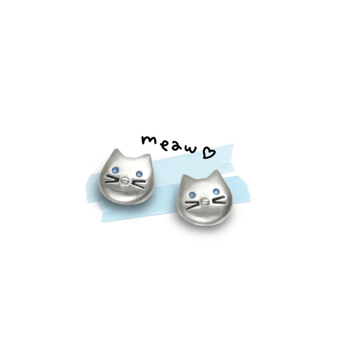 Round-Nose Cat Earrings  （まるまる猫)