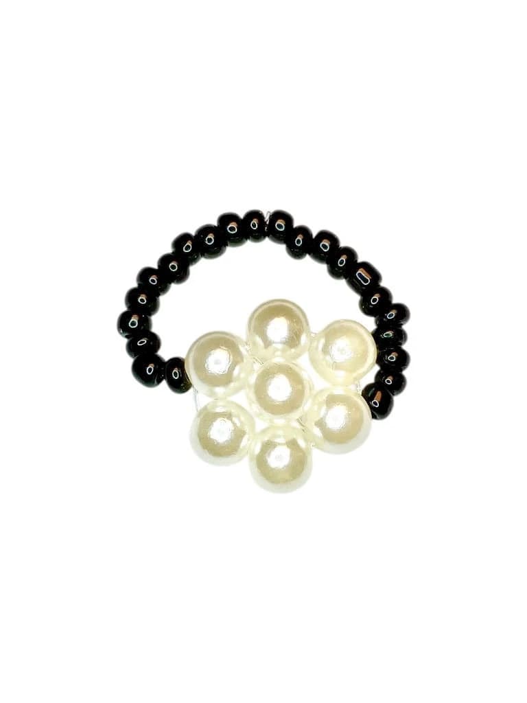 Flower Pearl Beaded Ring (Black)