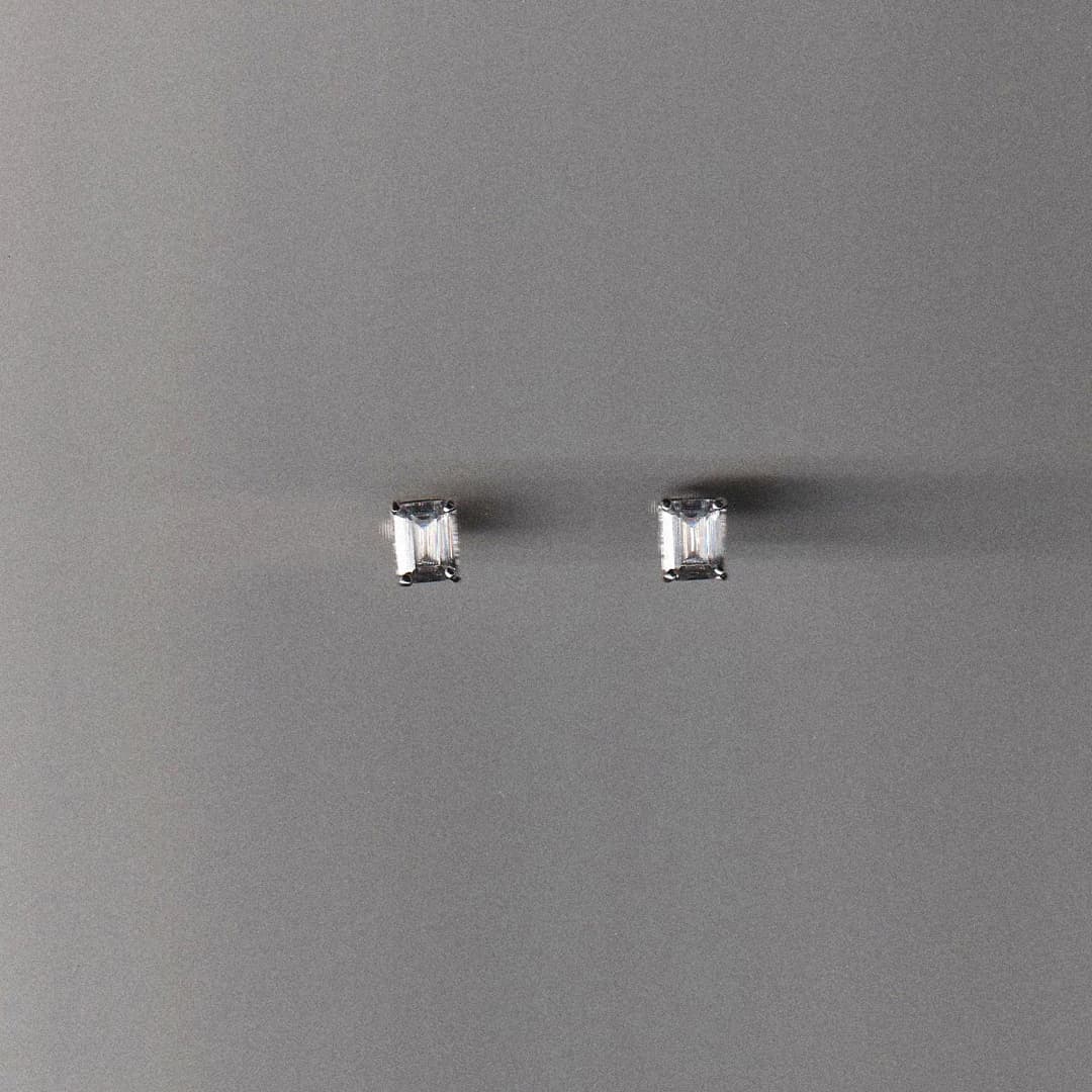 GLINT RECTANGULAR EARRINGS