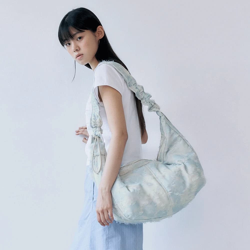 Porcelain bag (Large) - Creamy blue