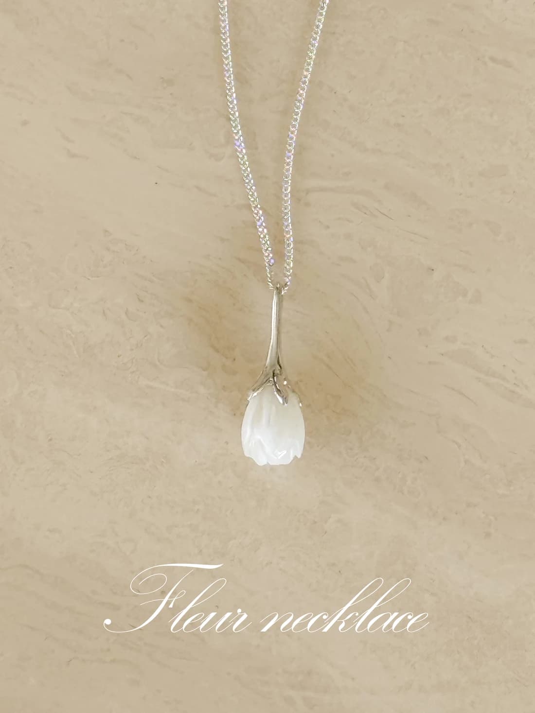 fleur necklace