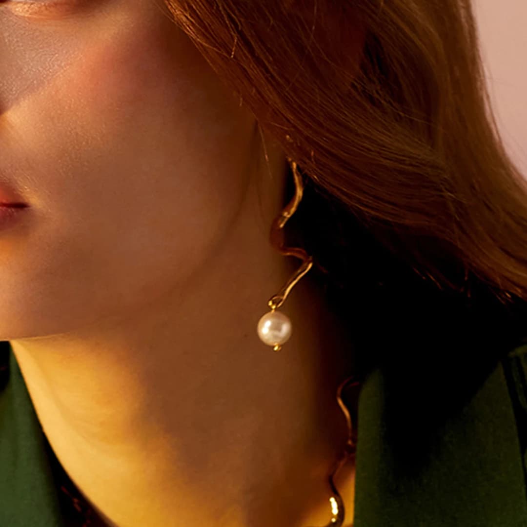 E9 [The Light of 6:17pm]