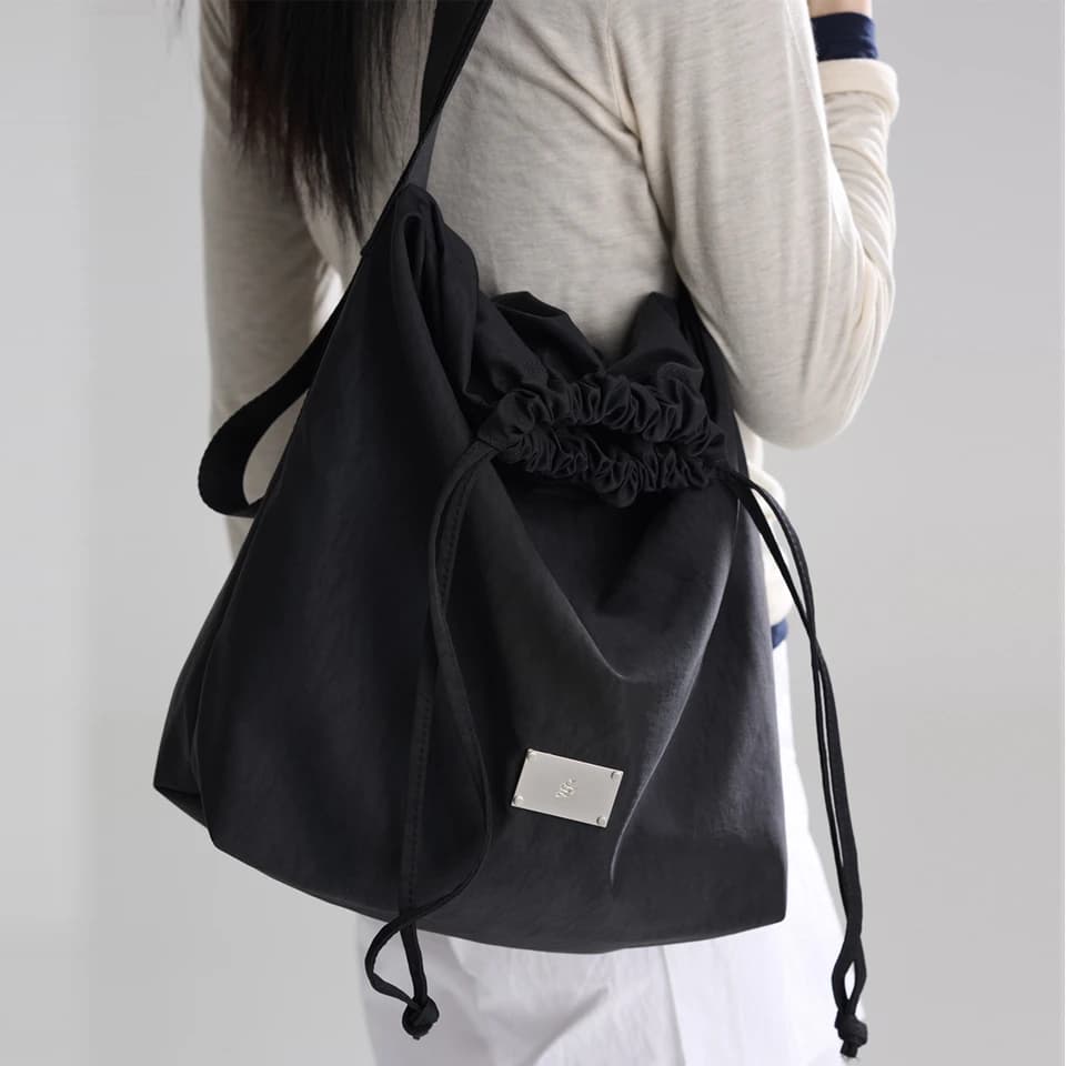 SHELL CITY CROSS BAG [BLACK]