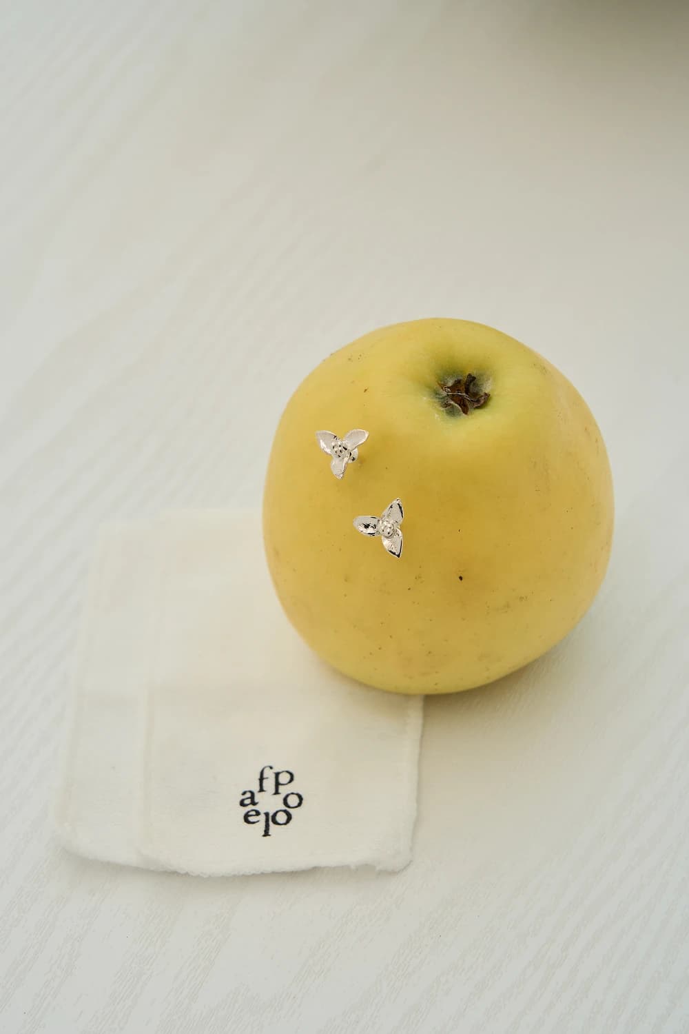 Mini Petal Earring