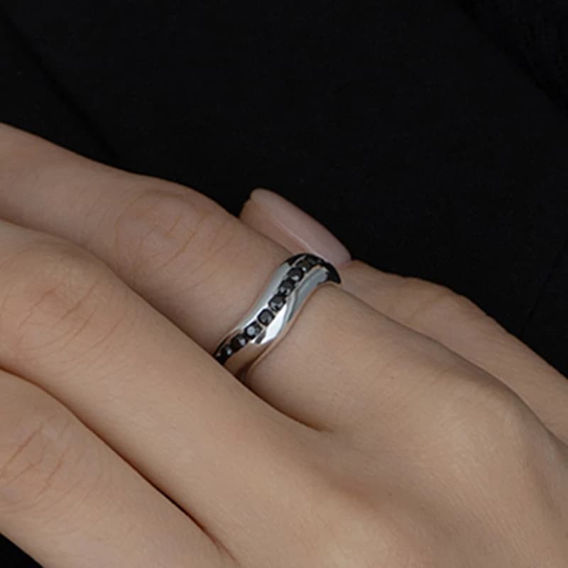 Cosmic Channel Ring - Black