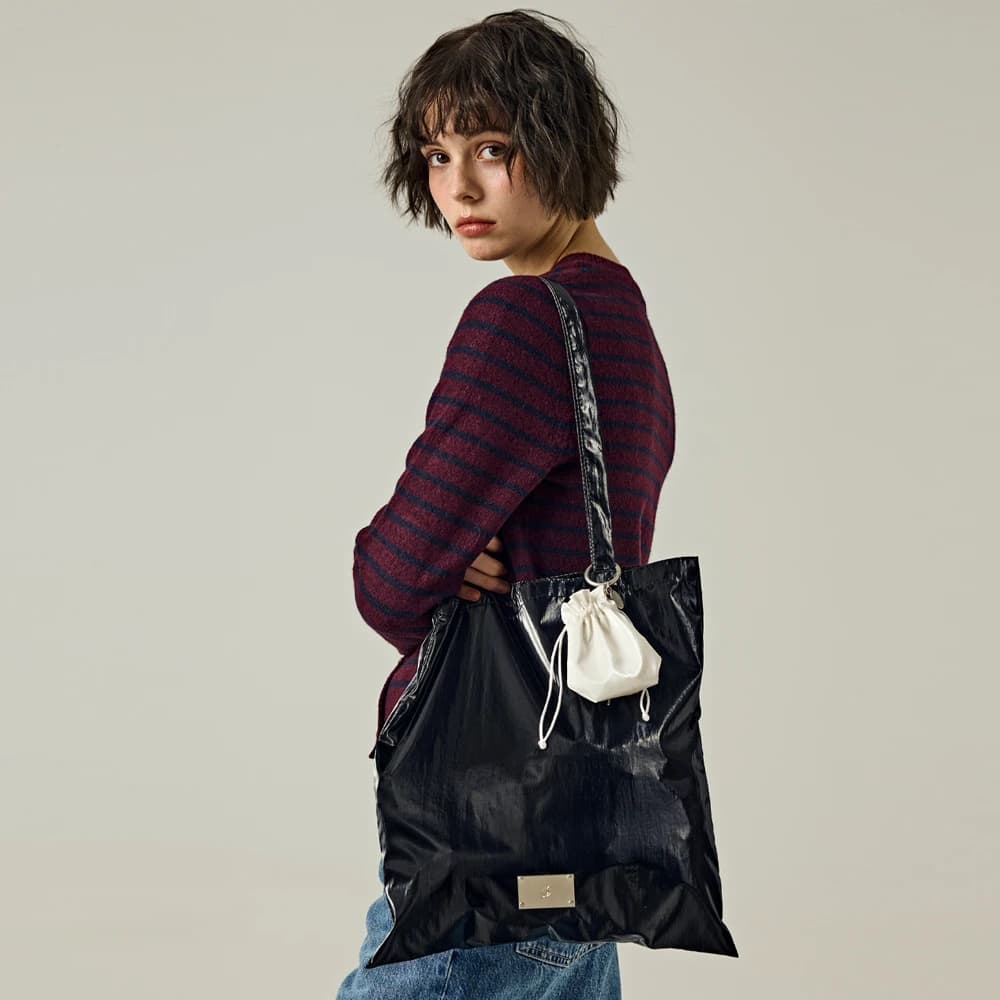 SYMBOL GLOSSY ECO BAG [BLACK]