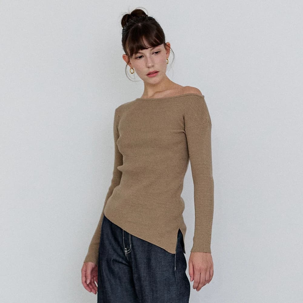 オフショルダースリットニット - Mocha beige