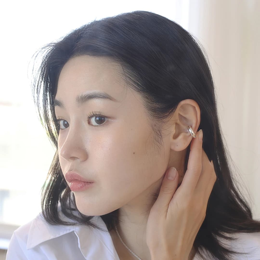 curve earcuff