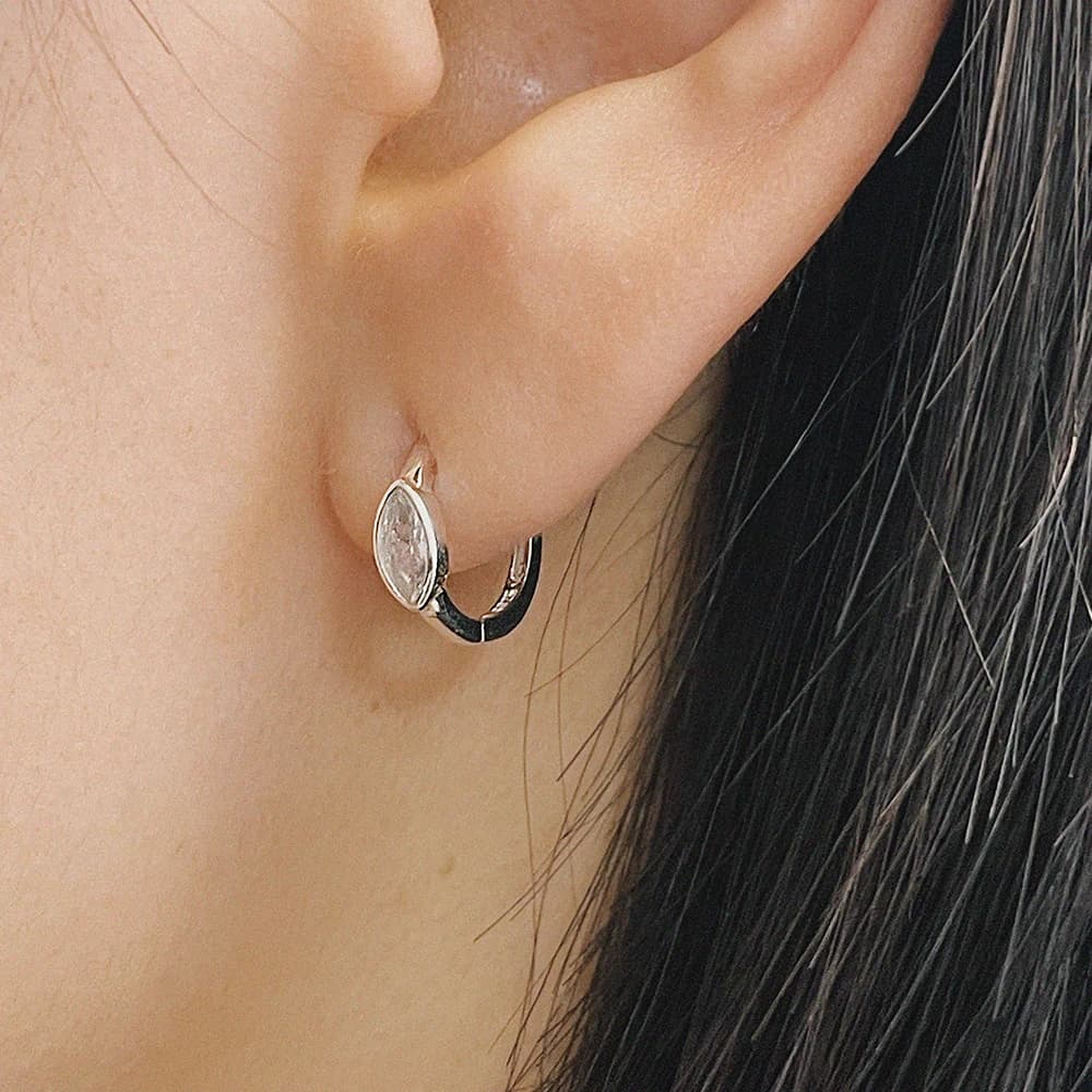Essential Cubic One-touch Earring