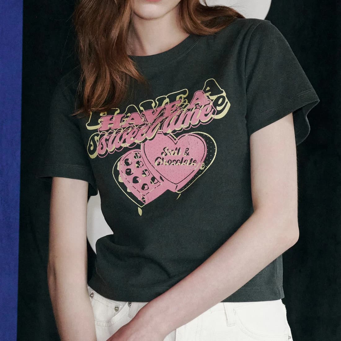 [HAST] スウィートチョコレート クロップTシャツ - Charcoal