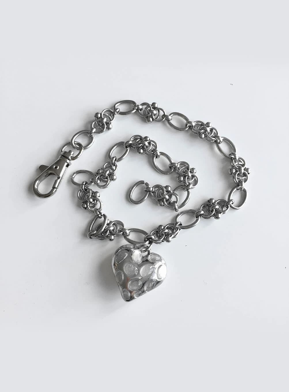 SILVER HEART NECKLACE