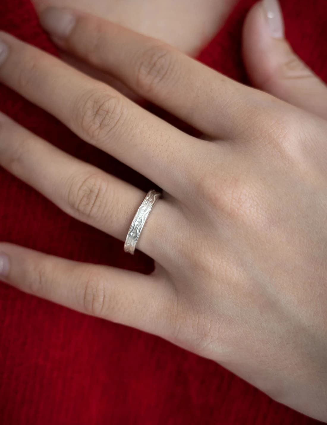 Ripple Dot Ring