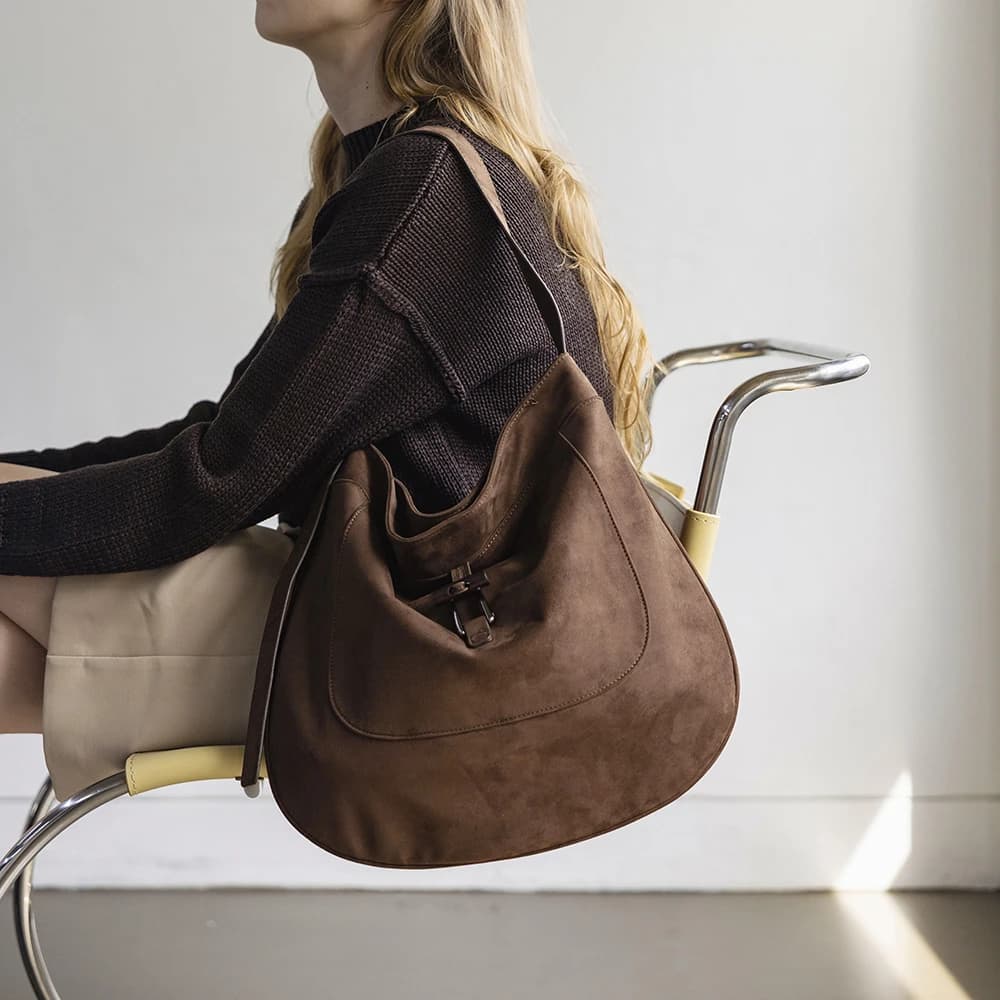 rene_hobo suede