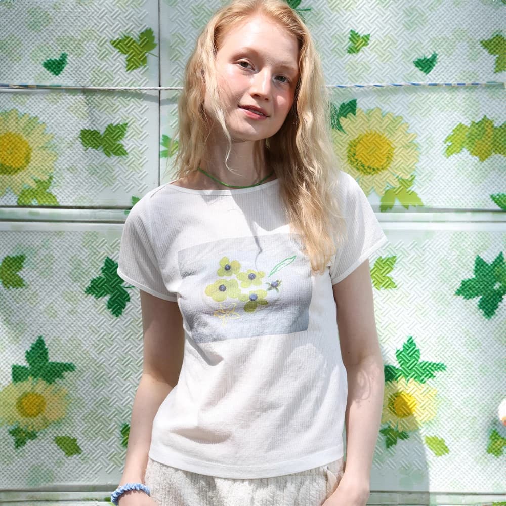 Grape Flower T-shirt - White