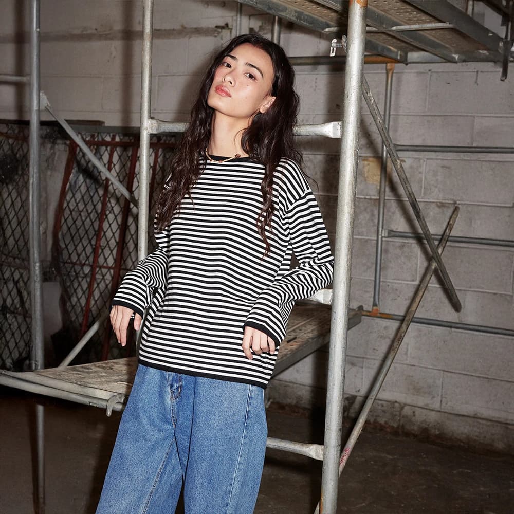 Maron Stripe Loose Fit Round Knit Black/Ivory