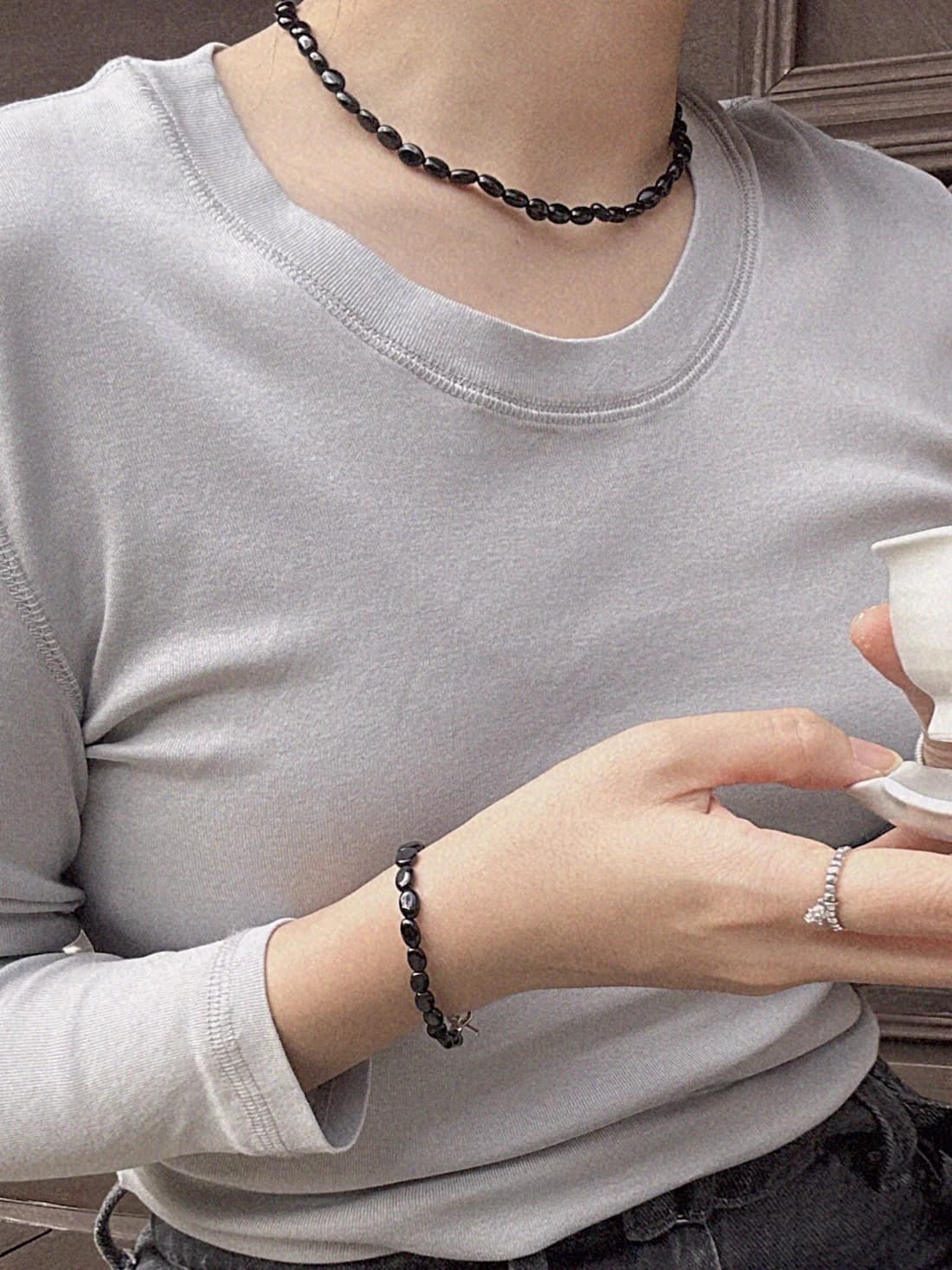 ONYX CHIP BRACELET
