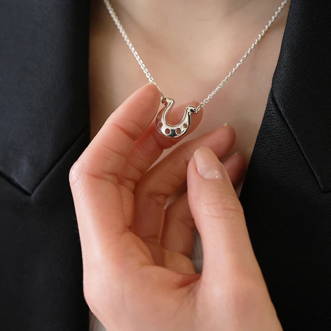 Soft horseshoe necklace