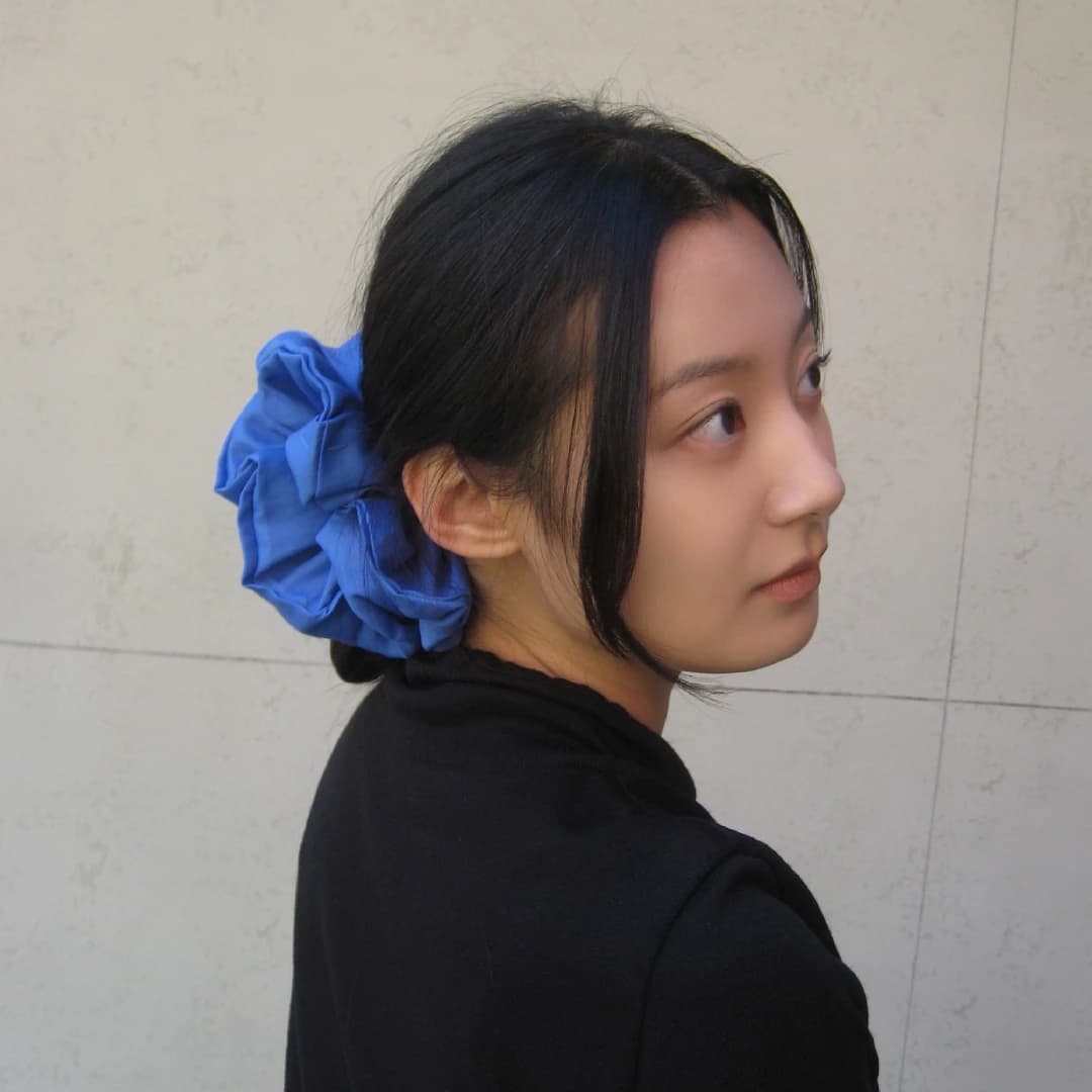 FLAT DONUT SCRUNCHIE (RUSTY BLUE)