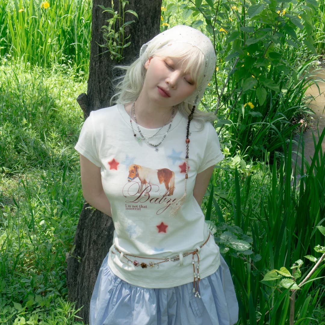 Innocent pony belt t-shirt (White)