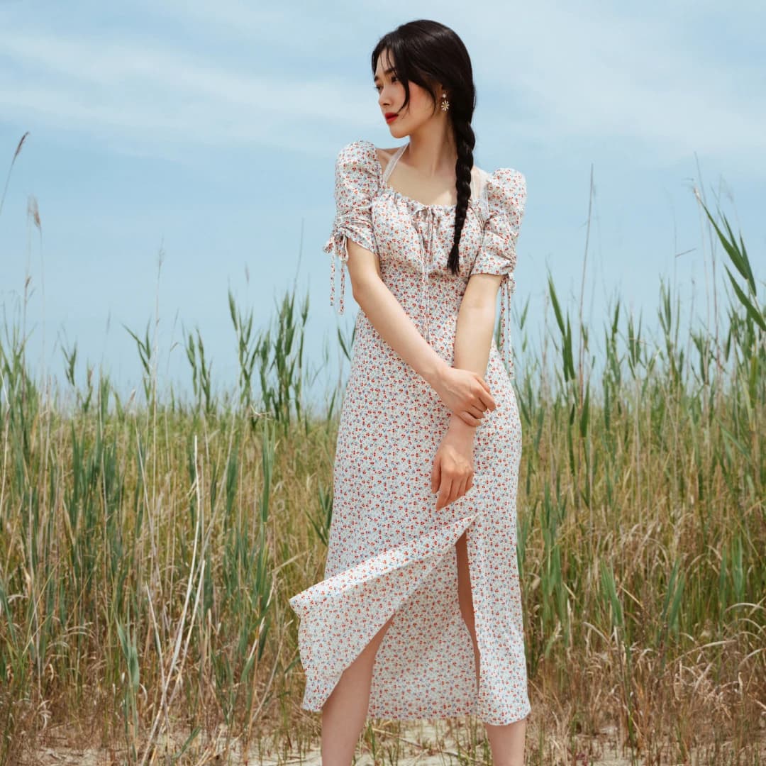 Cream lace dress (Wild berry)