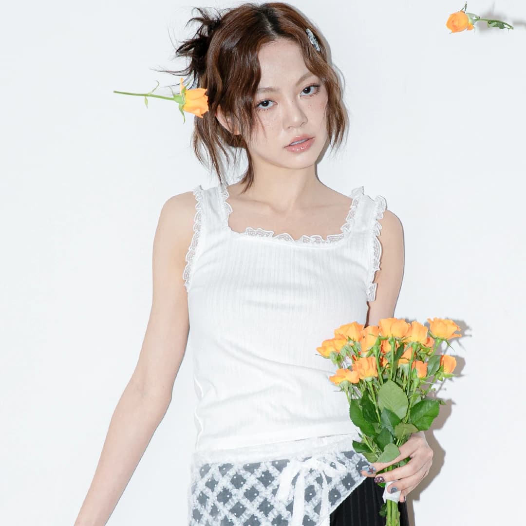 LACE POINT SLEEVELESS WHITE