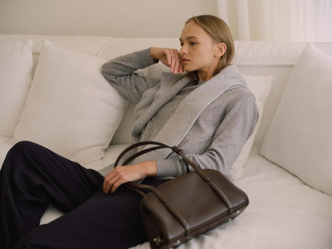 Moment medium shoulder bag Mocha brown