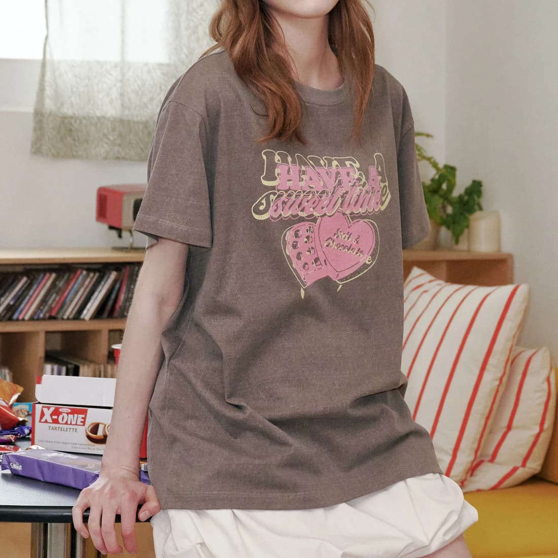 [HAST] スウィートチョコレートTシャツ - Brown