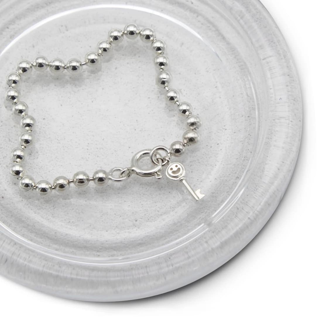 Smile Key Bracelet ïŒç®ãåãäžç¬ïŒ