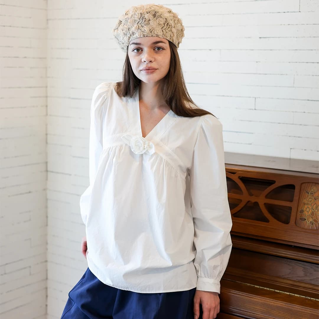 Brooch Blouse_white