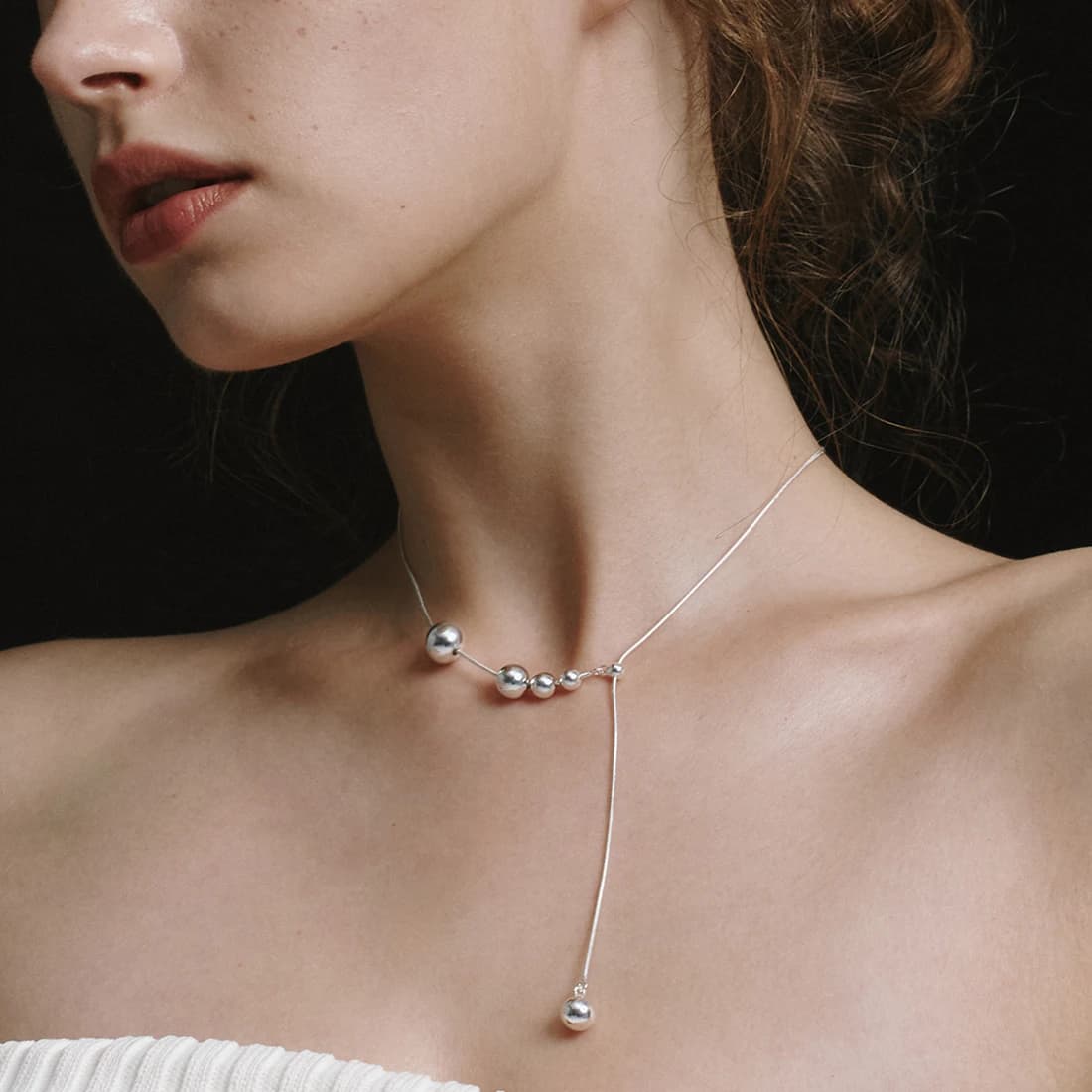 Moving egg Necklace