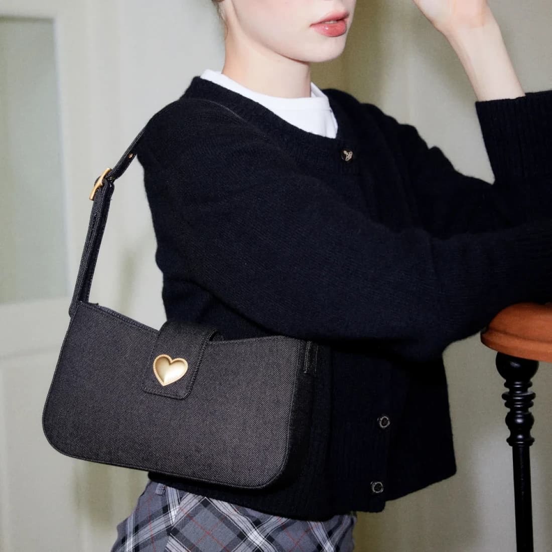 heart hobo bag (Black denim)